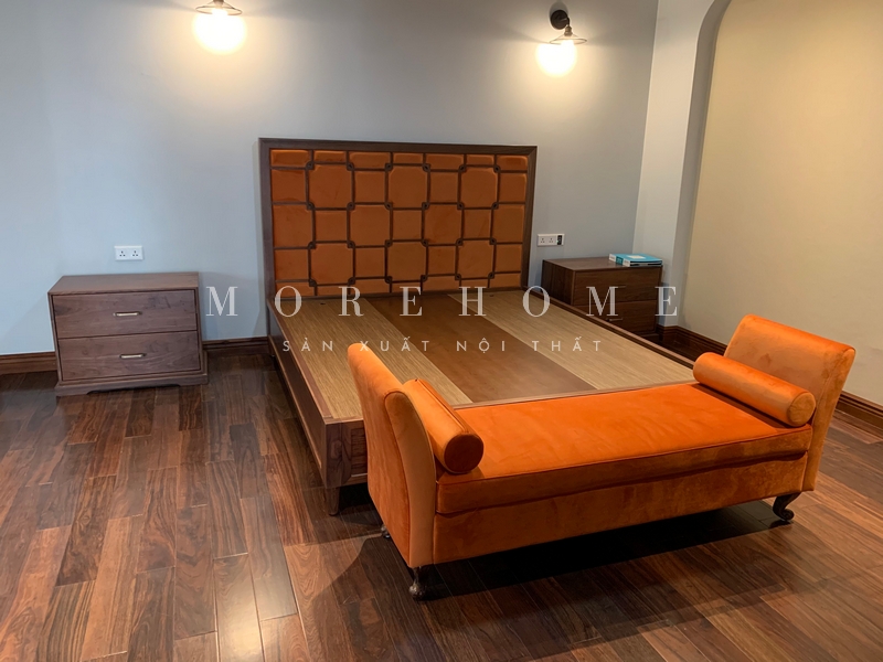 Thi công tab đầu giường gỗ tự nhiên hiện đại tô điểm trang trí, tạo nên sự tiện nghi cho sử dụng hằng ngày